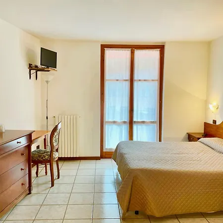 Hotel Edelweiss San Zeno di Montagna Exterior photo