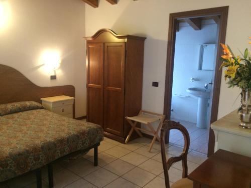 Edelweiss Hotel 2*